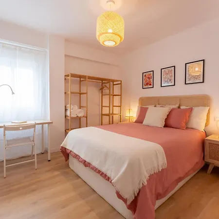 Malaga Lux Oasis - Modern 3Br, Fast Wifi, Smarttv Apartment Exterior photo